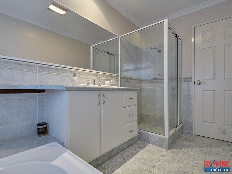 5 Chittering Vista, Pearsall WA 6065