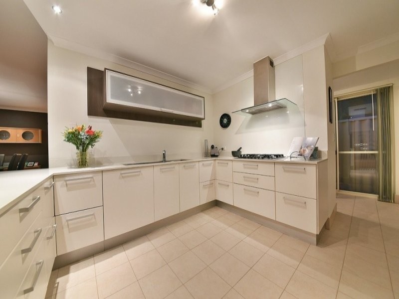 7 Champaigne Drive, Tapping WA 6065