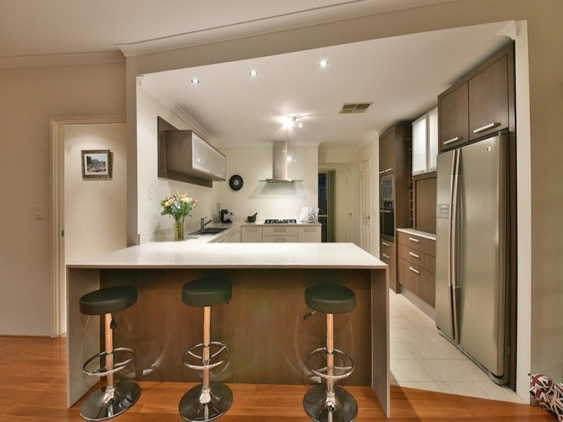 7 Champaigne Drive, Tapping WA 6065
