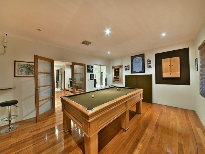 7 Champaigne Drive, Tapping WA 6065