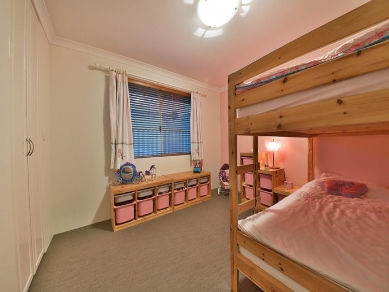 7 Champaigne Drive, Tapping WA 6065