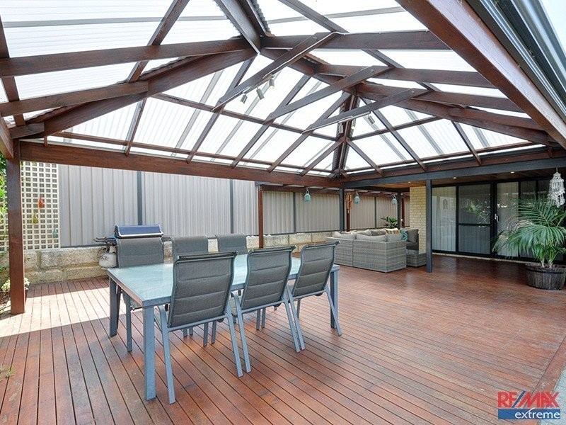 15 Salzburg Way, Wanneroo WA 6065