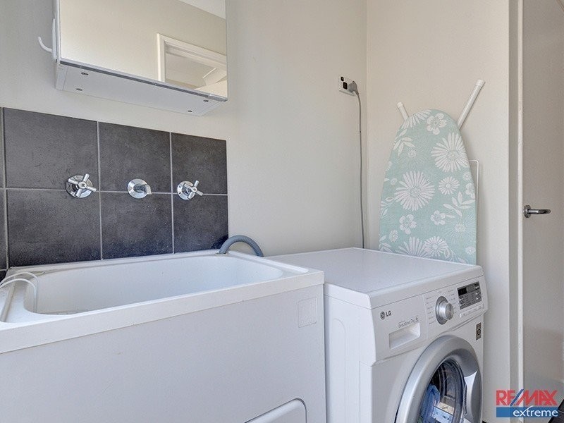 15 Salzburg Way, Wanneroo WA 6065