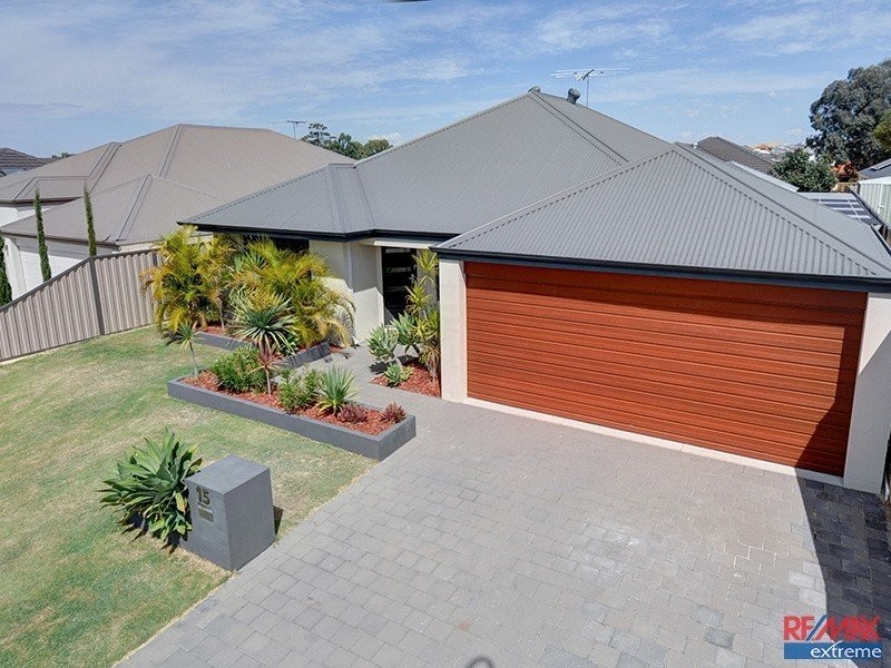 15 Salzburg Way, Wanneroo WA 6065
