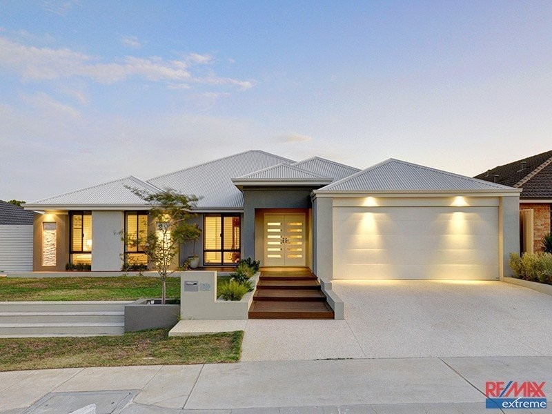 20 Toledo Drive, Hocking WA 6065