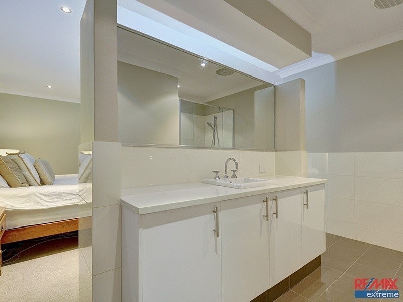 20 Toledo Drive, Hocking WA 6065