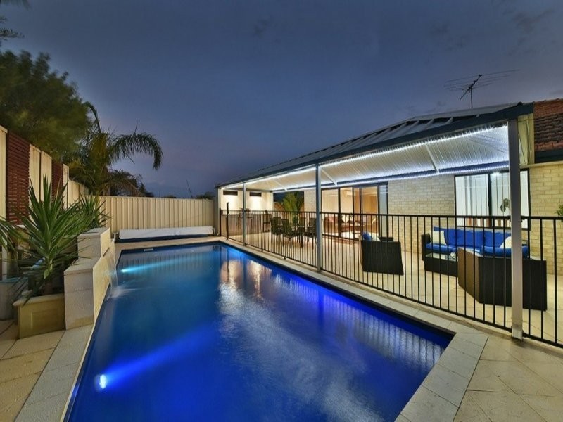 57 Yandella Promenade, Tapping WA 6065