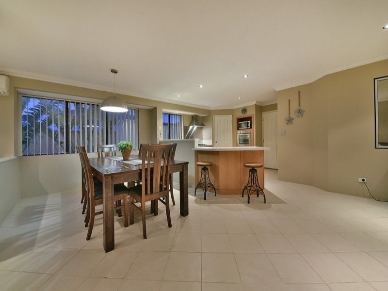 57 Yandella Promenade, Tapping WA 6065