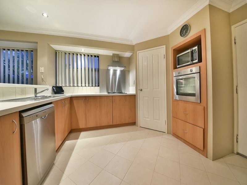57 Yandella Promenade, Tapping WA 6065