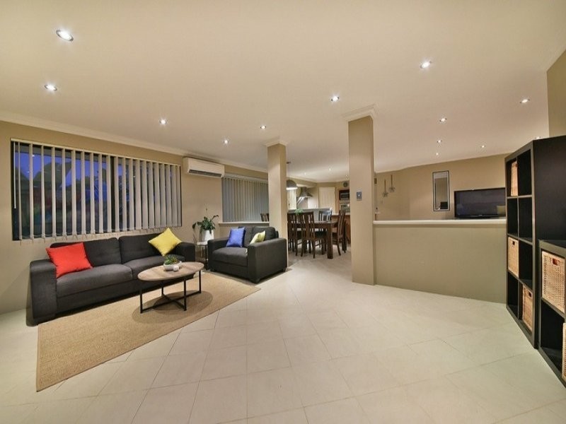 57 Yandella Promenade, Tapping WA 6065