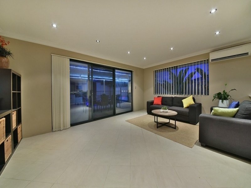57 Yandella Promenade, Tapping WA 6065
