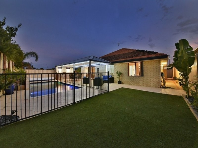 57 Yandella Promenade, Tapping WA 6065