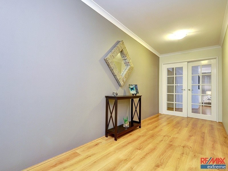 122 Manchester Drive, Hocking WA 6065