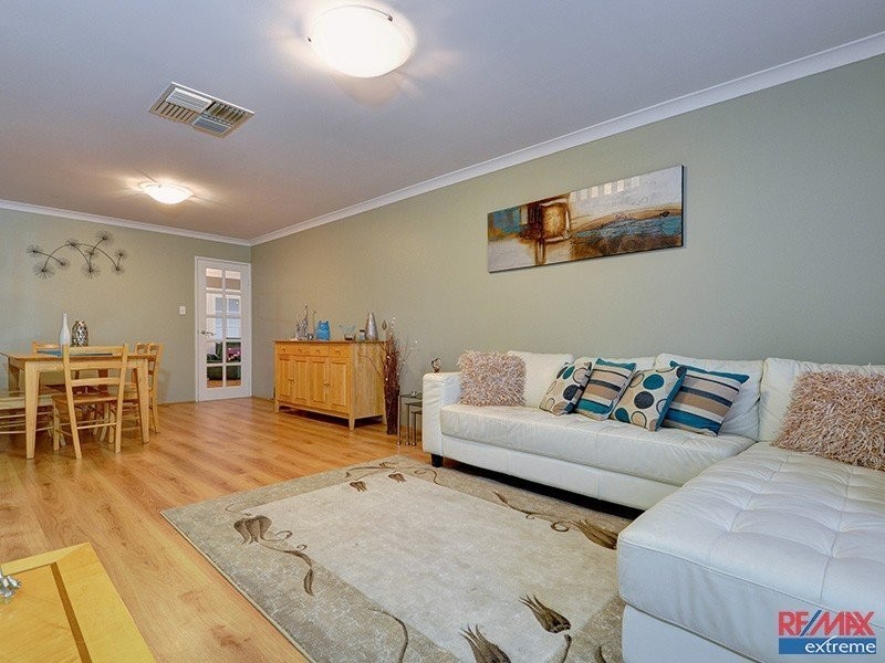 122 Manchester Drive, Hocking WA 6065