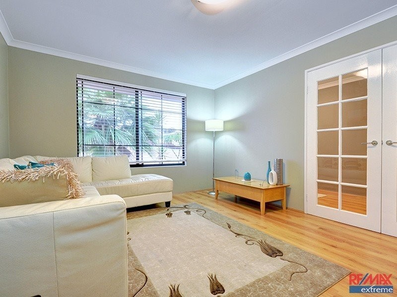 122 Manchester Drive, Hocking WA 6065