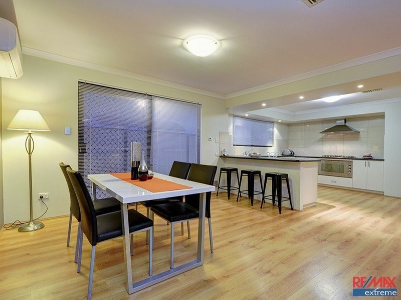 122 Manchester Drive, Hocking WA 6065