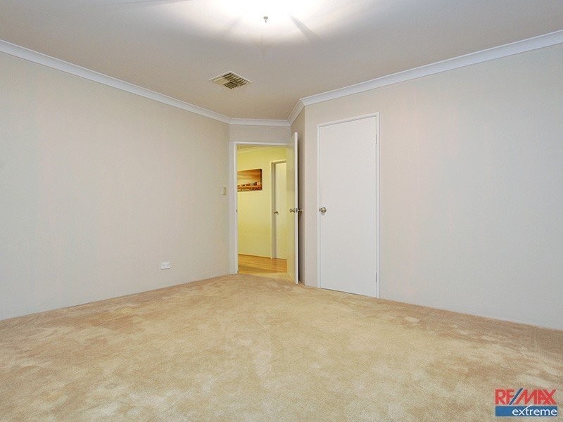 122 Manchester Drive, Hocking WA 6065