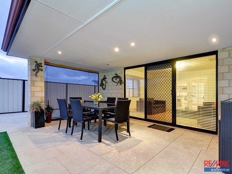 122 Manchester Drive, Hocking WA 6065