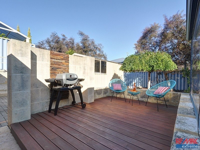 86 Willespie Drive, Pearsall WA 6065