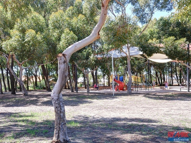 52 Tandara Fairway, Tapping WA 6065