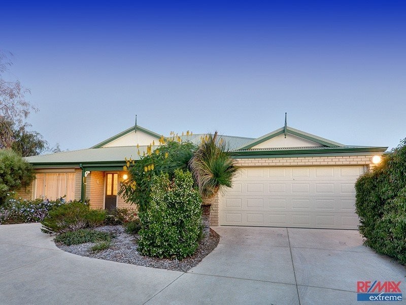 50 Selkirk Drive, Kinross WA 6028