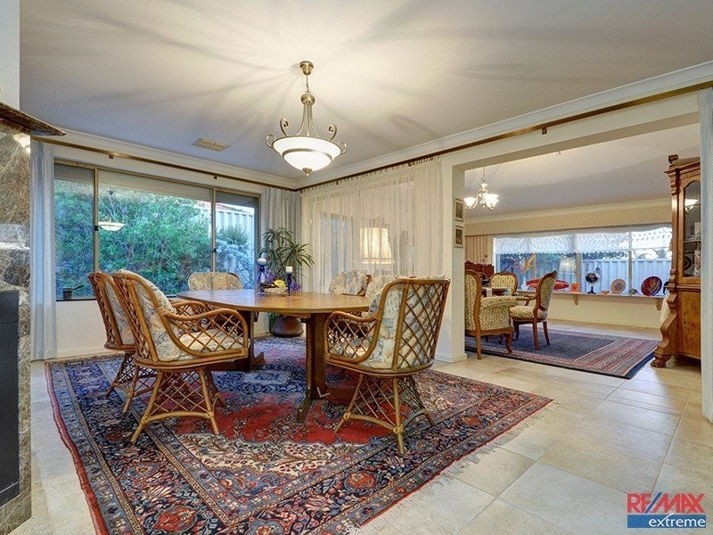 50 Selkirk Drive, Kinross WA 6028