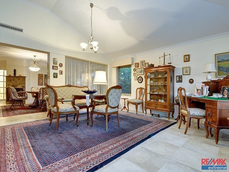 50 Selkirk Drive, Kinross WA 6028