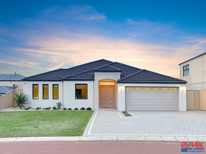 9 St Louis Avenue, Hocking WA 6065