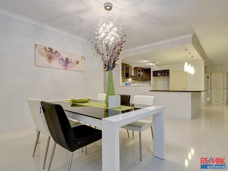 9 St Louis Avenue, Hocking WA 6065