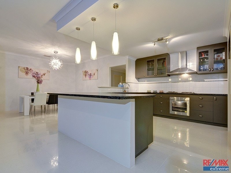 9 St Louis Avenue, Hocking WA 6065