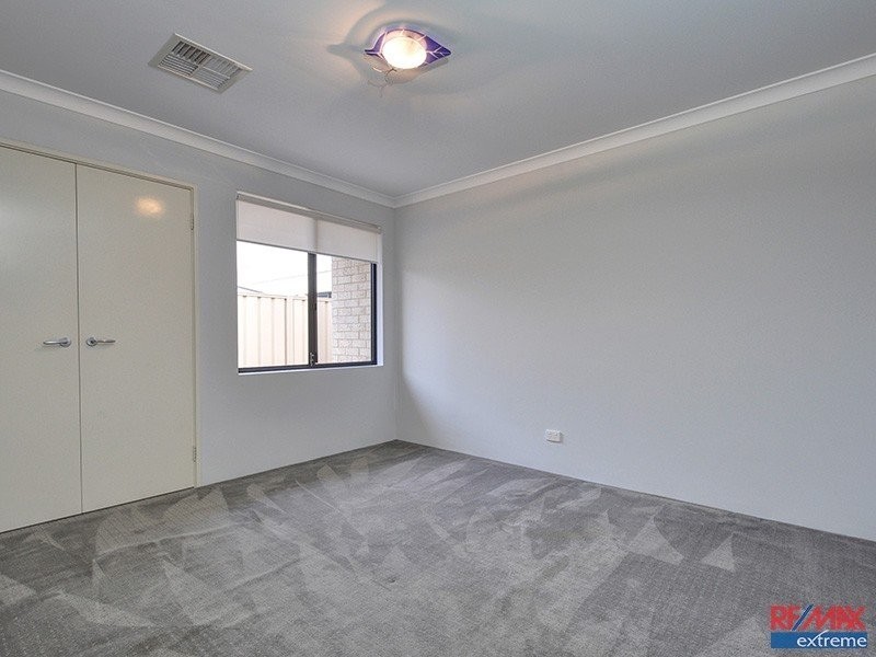 9 St Louis Avenue, Hocking WA 6065