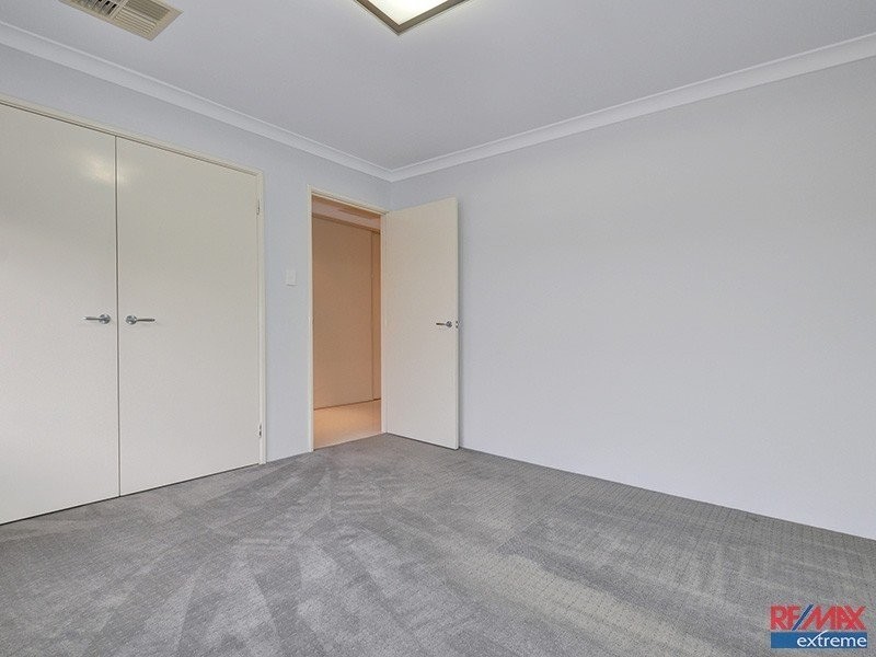 9 St Louis Avenue, Hocking WA 6065