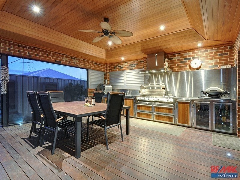 31 Matta Way, Pearsall WA 6065