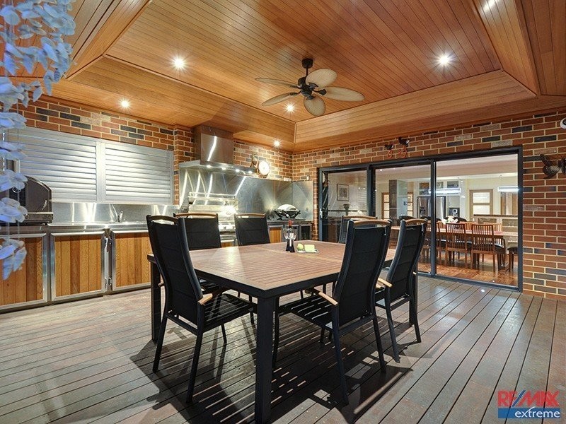 31 Matta Way, Pearsall WA 6065