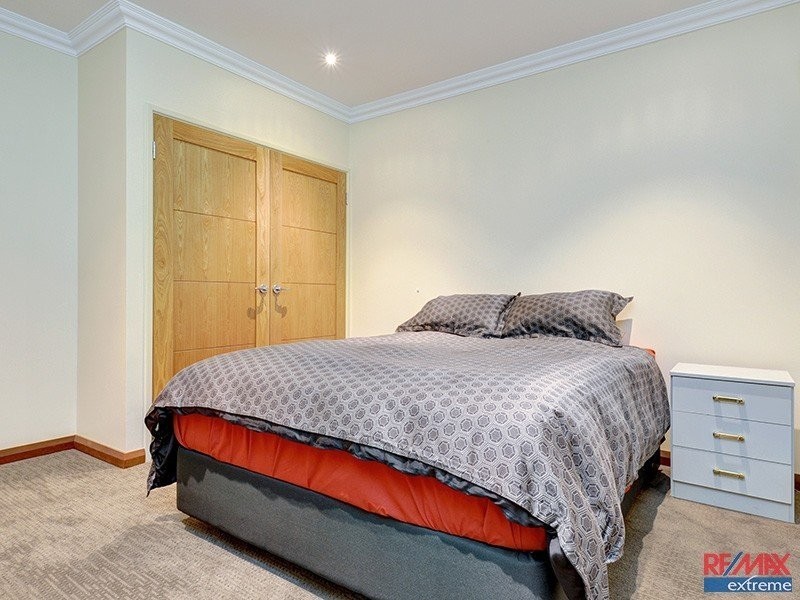 31 Matta Way, Pearsall WA 6065