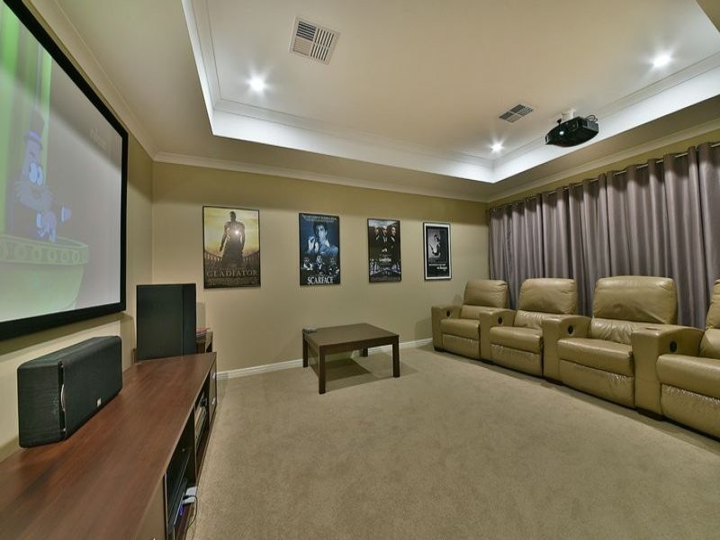 9 Fuchsia Street, Carramar WA 6031