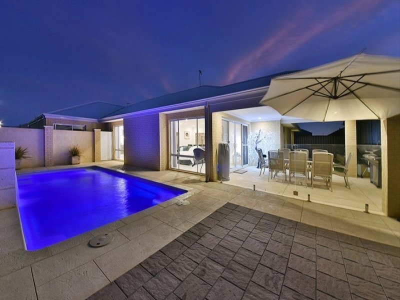 9 Fuchsia Street, Carramar WA 6031