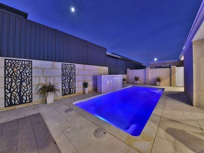 9 Fuchsia Street, Carramar WA 6031