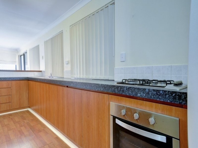 6 Gardneri Way, Banksia Grove WA 6031