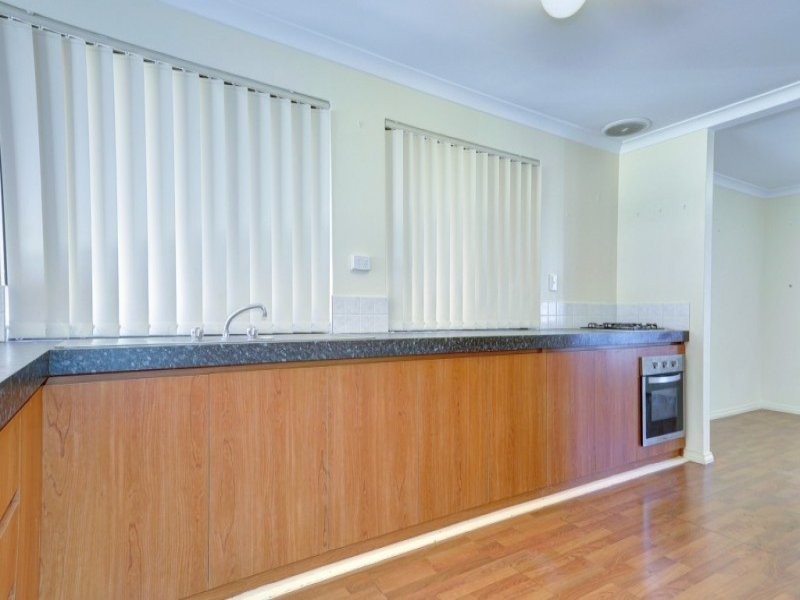 6 Gardneri Way, Banksia Grove WA 6031