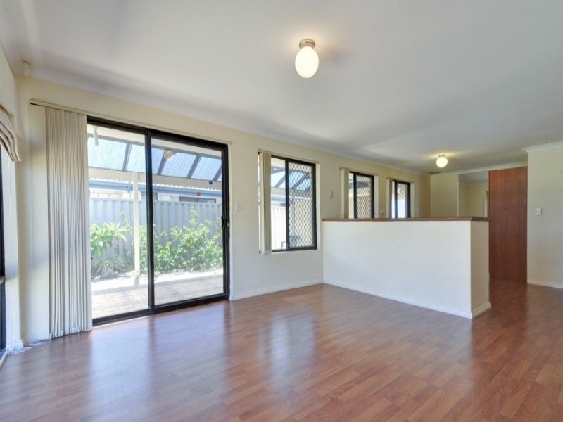 6 Gardneri Way, Banksia Grove WA 6031