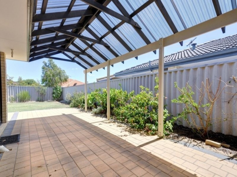 6 Gardneri Way, Banksia Grove WA 6031