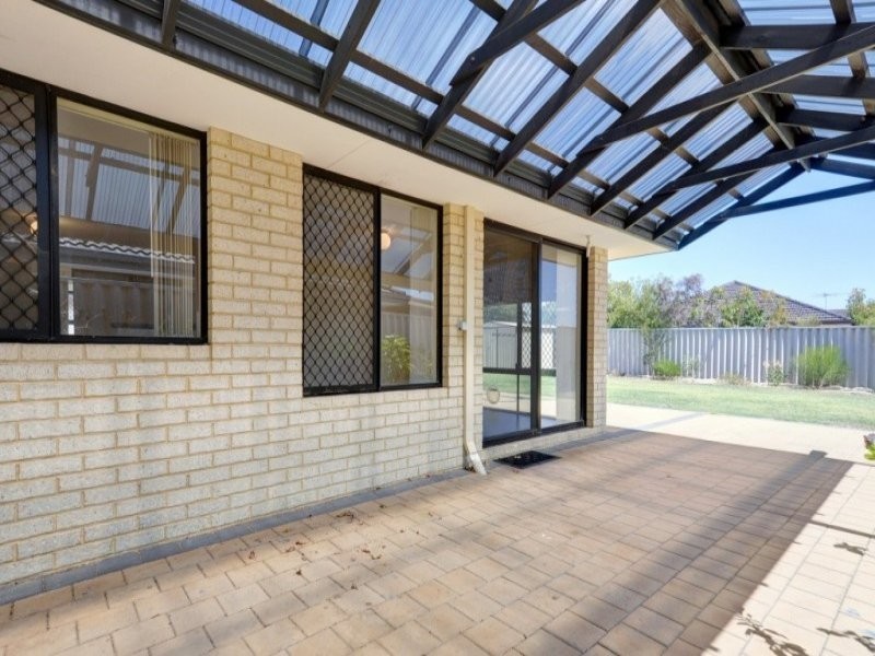 6 Gardneri Way, Banksia Grove WA 6031