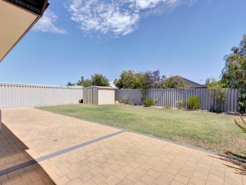 6 Gardneri Way, Banksia Grove WA 6031