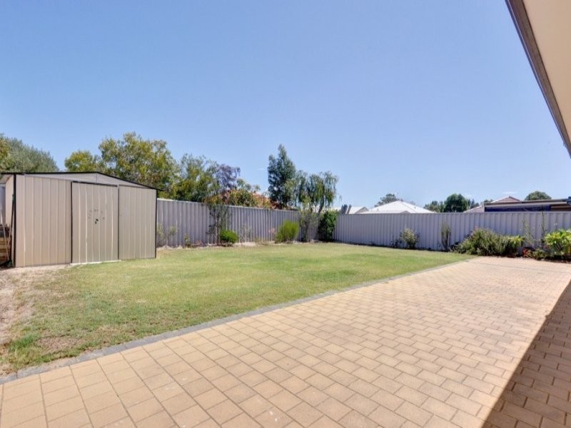 6 Gardneri Way, Banksia Grove WA 6031