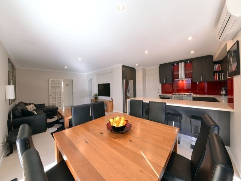 4 Ficarra Way, Sinagra WA 6065