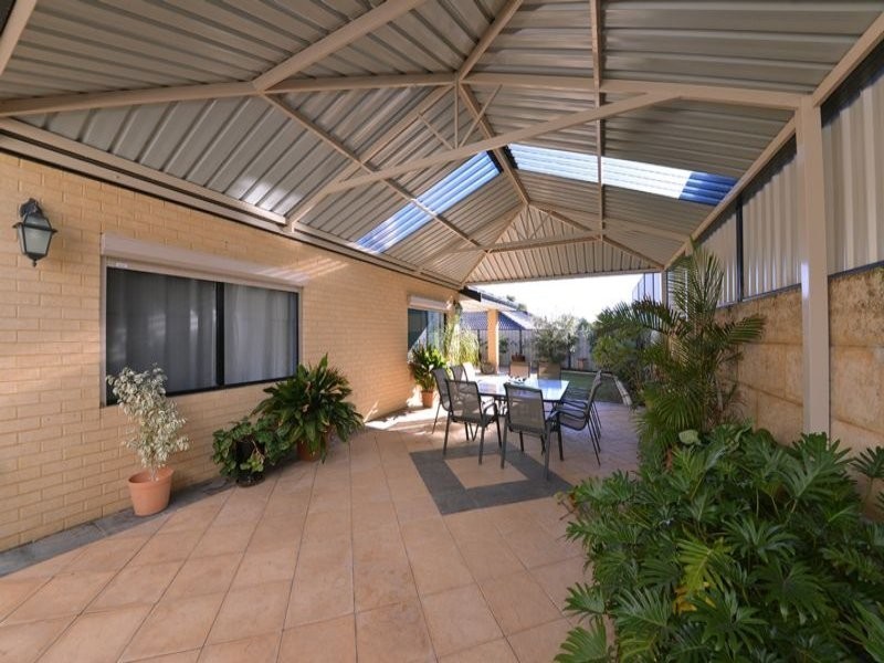 4 Ficarra Way, Sinagra WA 6065