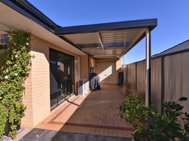 4 Ficarra Way, Sinagra WA 6065