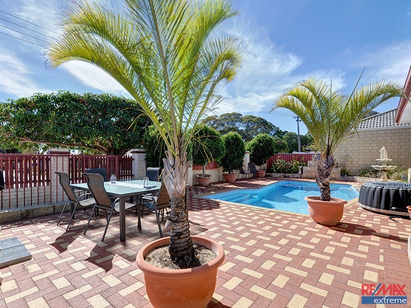 32 Eastdene Circle, Nollamara WA 6061