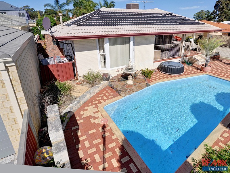 32 Eastdene Circle, Nollamara WA 6061